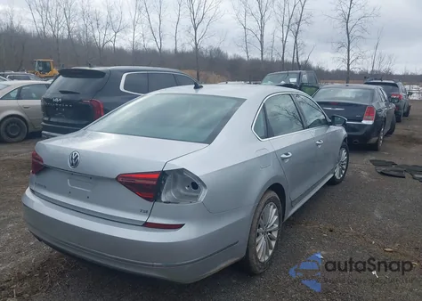 2017 Volkswagen Passat 1.8T Se из США, поврежденный, VIN 1VWBT7A32HC077039